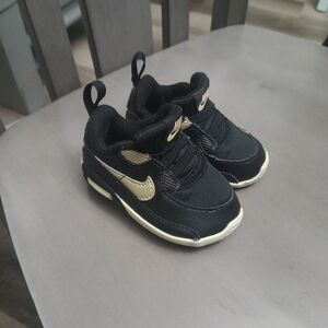 Nike 90's Air Max Toddlers Booties Size 3C Sneakers in Black and Gold